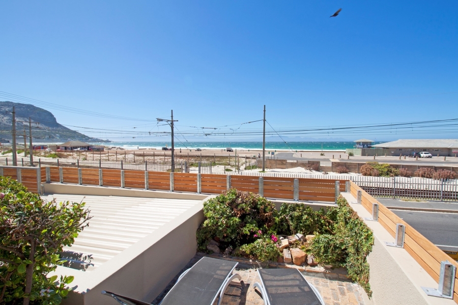 2 Bedroom Property for Sale in Fish Hoek Western Cape